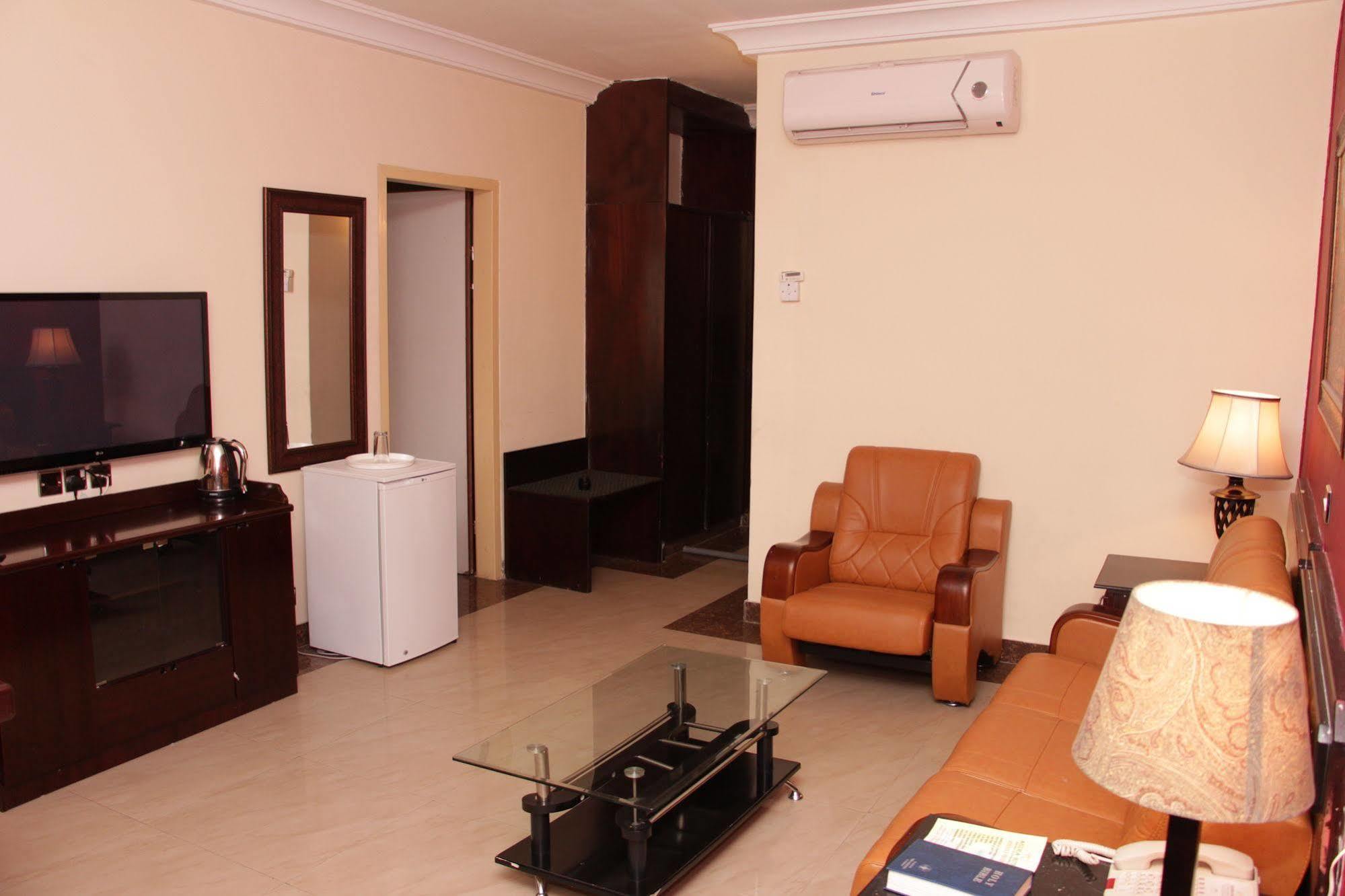 Agura Hotel Abuja Exterior photo